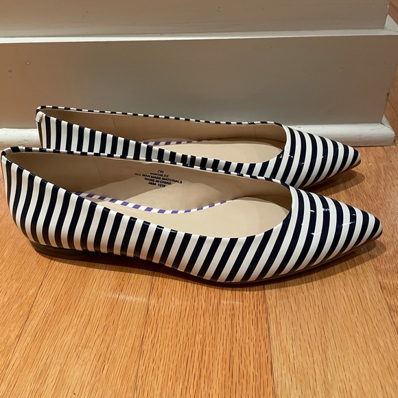 Nine West Navy and White Patent Flats Size 7 - Picture 2 of 5